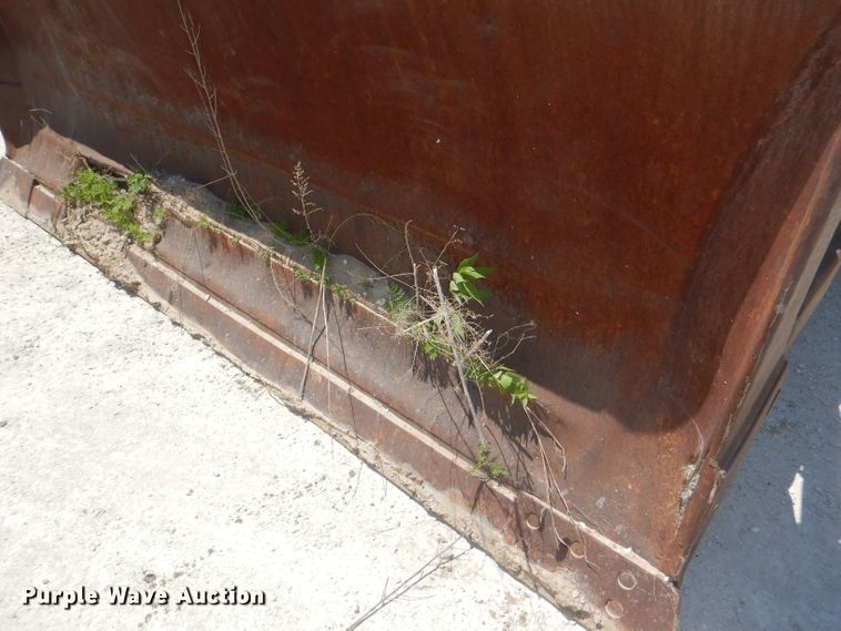 image for item DE3533 1983 John Deere 850 dozer