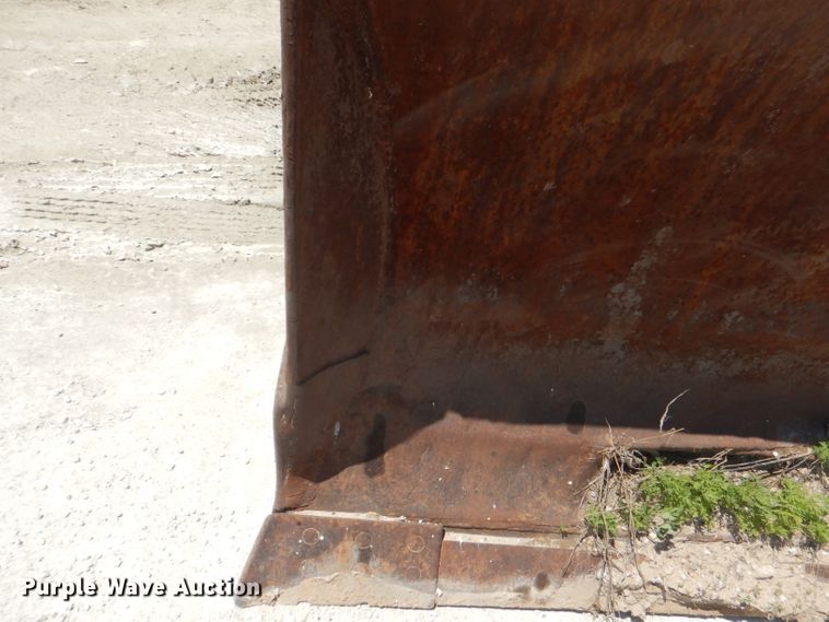 image for item DE3533 1983 John Deere 850 dozer