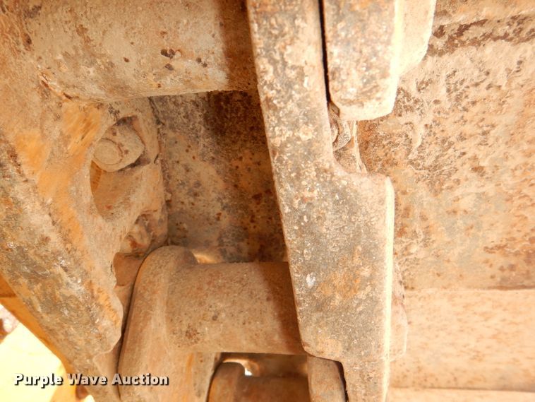 image for item DE3533 1983 John Deere 850 dozer