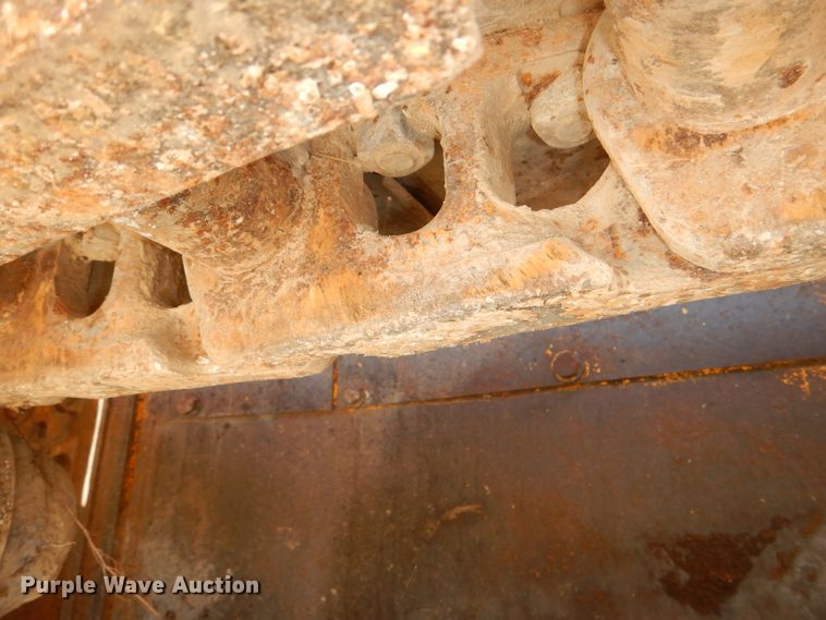 image for item DE3533 1983 John Deere 850 dozer