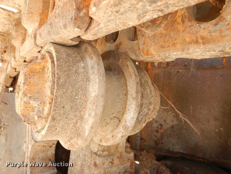 image for item DE3533 1983 John Deere 850 dozer