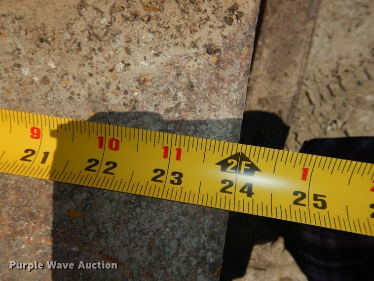 image for item DE3533 1983 John Deere 850 dozer