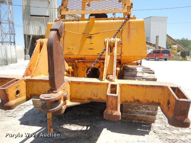 image for item DE3533 1983 John Deere 850 dozer