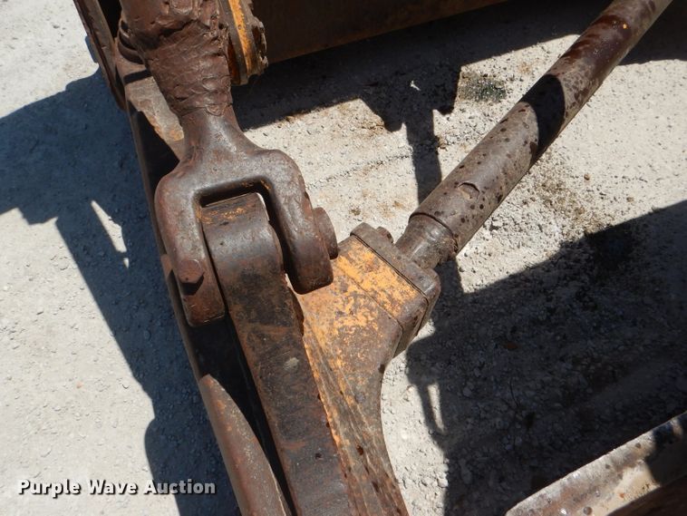 image for item DE3533 1983 John Deere 850 dozer