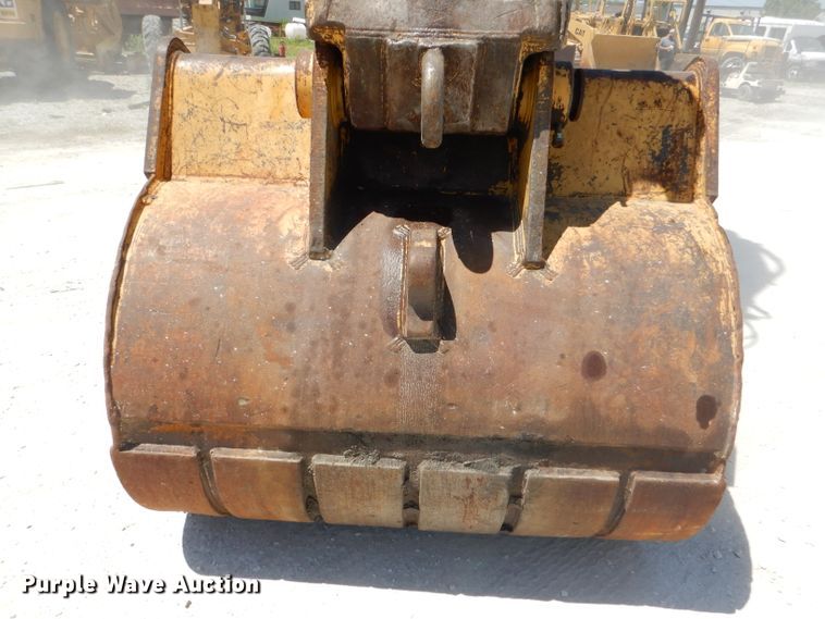 image for item DE3534 1994 Caterpillar 330L excavator