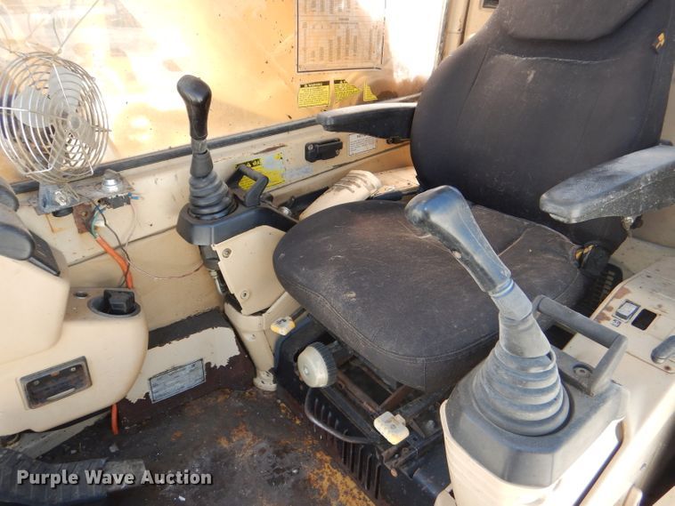 image for item DE3534 1994 Caterpillar 330L excavator