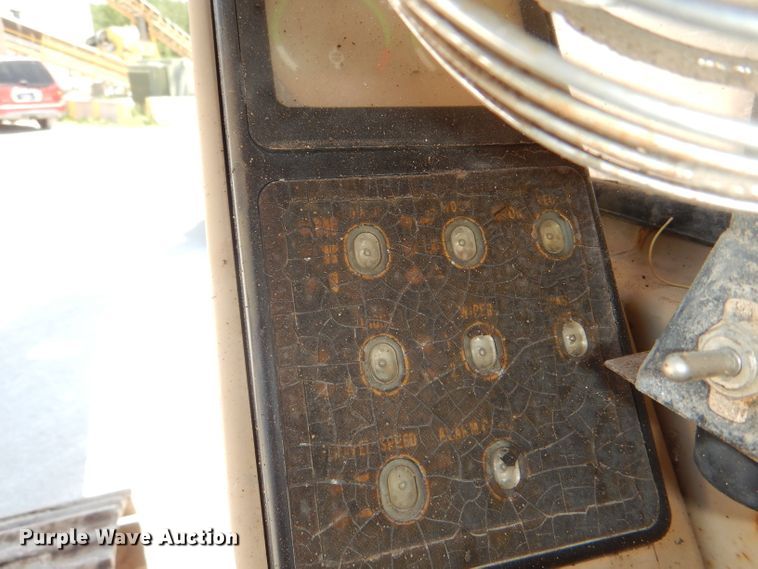 image for item DE3534 1994 Caterpillar 330L excavator