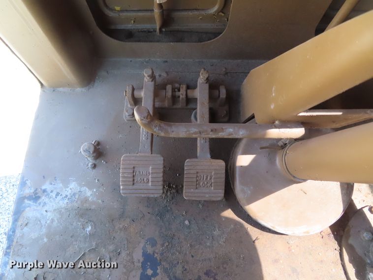 image for item DE3535 1980 Caterpillar 623B elevating scraper