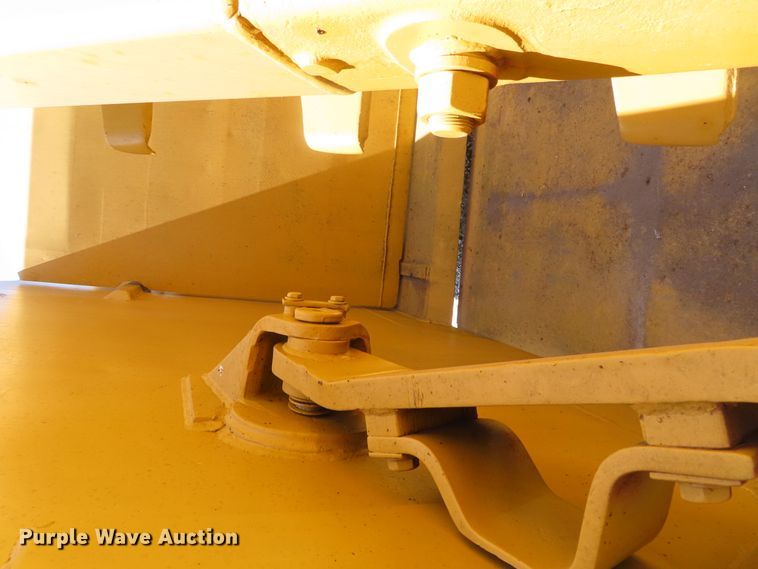 image for item DE3535 1980 Caterpillar 623B elevating scraper