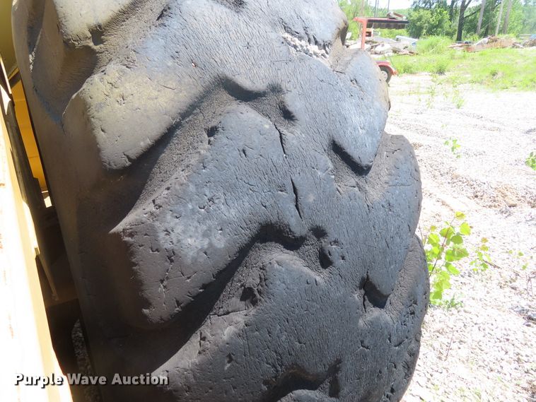 image for item DE3535 1980 Caterpillar 623B elevating scraper