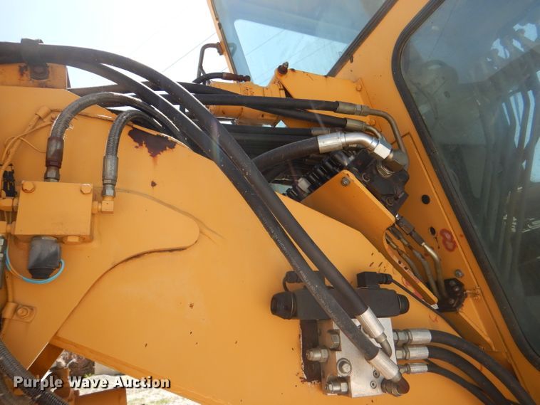 image for item DE3536 1995 Champion 720A Series IV motor grader