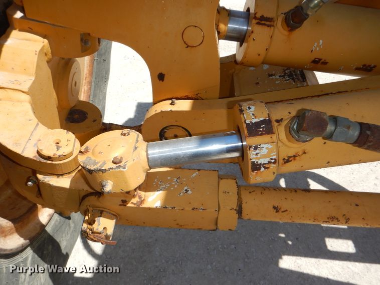 image for item DE3536 1995 Champion 720A Series IV motor grader