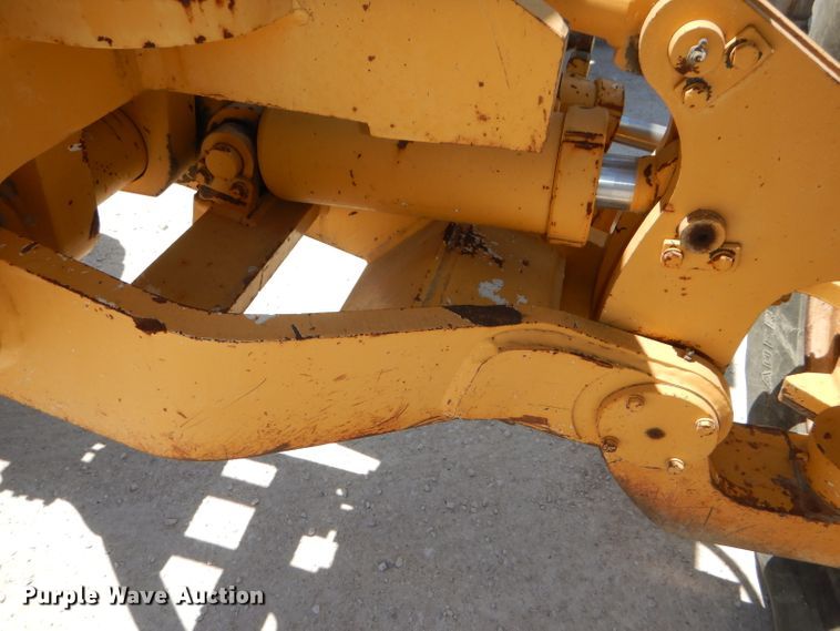 image for item DE3536 1995 Champion 720A Series IV motor grader