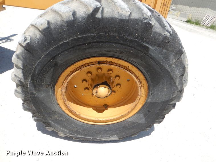 image for item DE3536 1995 Champion 720A Series IV motor grader