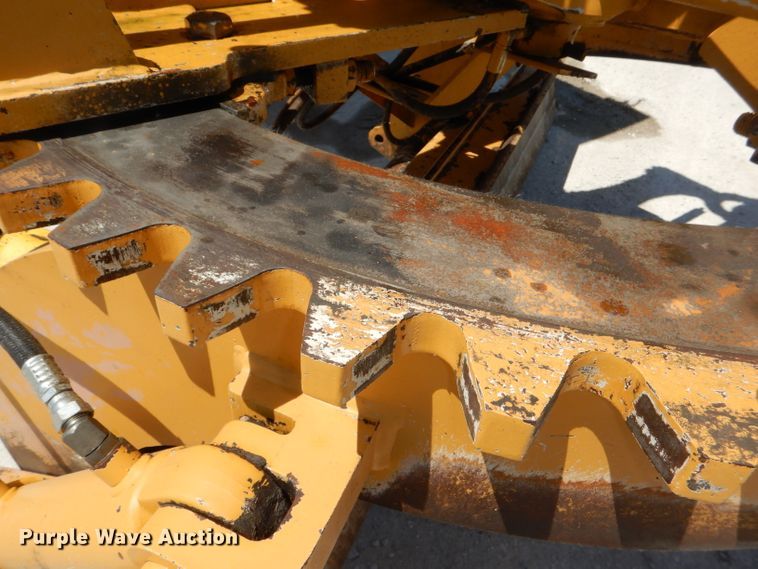 image for item DE3536 1995 Champion 720A Series IV motor grader