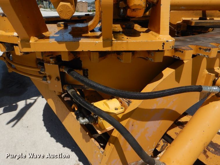 image for item DE3536 1995 Champion 720A Series IV motor grader