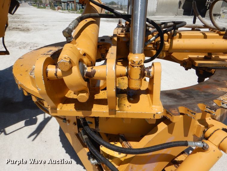 image for item DE3536 1995 Champion 720A Series IV motor grader