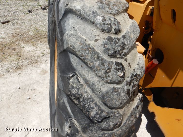 image for item DE3536 1995 Champion 720A Series IV motor grader