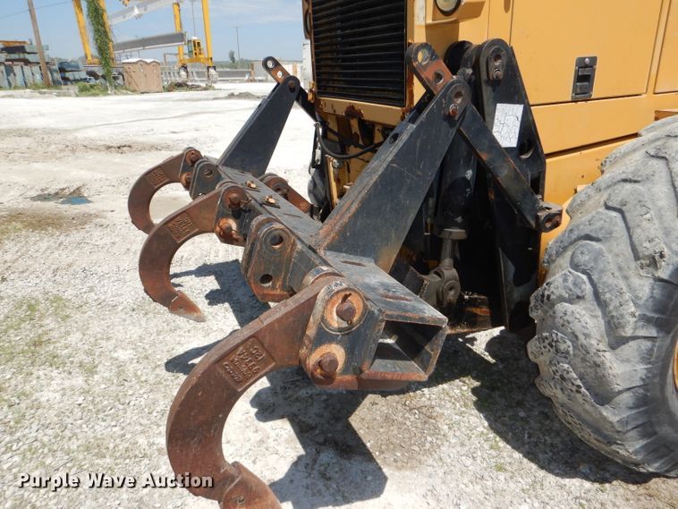 image for item DE3536 1995 Champion 720A Series IV motor grader