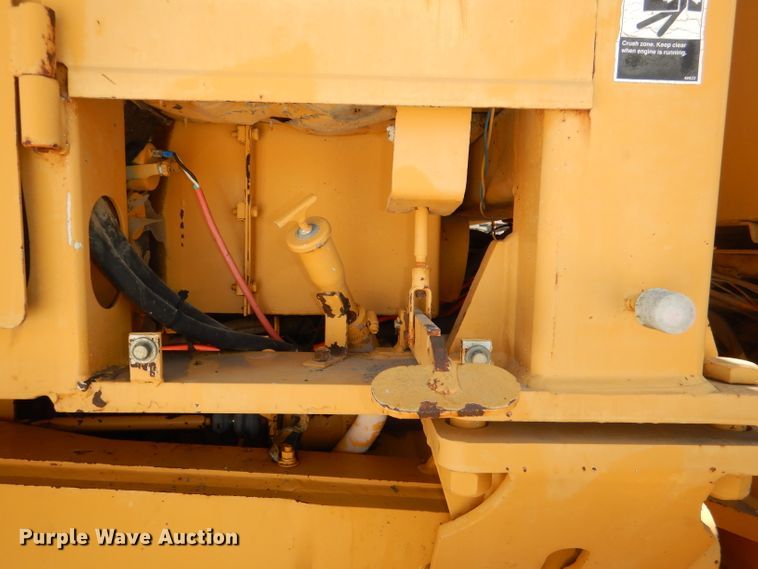 image for item DE3536 1995 Champion 720A Series IV motor grader