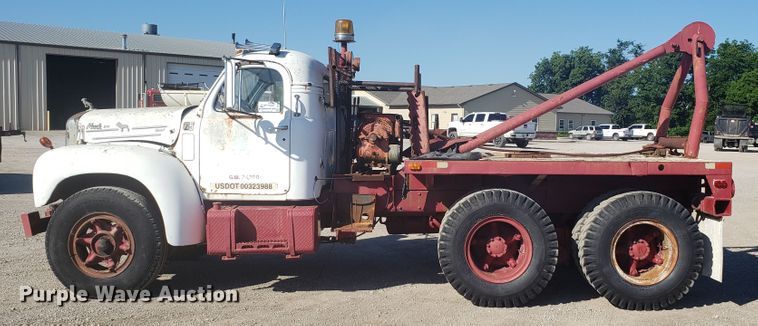 image for item DE3991 1965 Mack P61ST winch truck