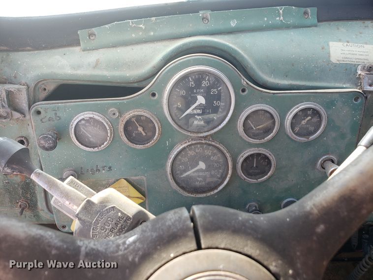 image for item DE3991 1965 Mack P61ST winch truck