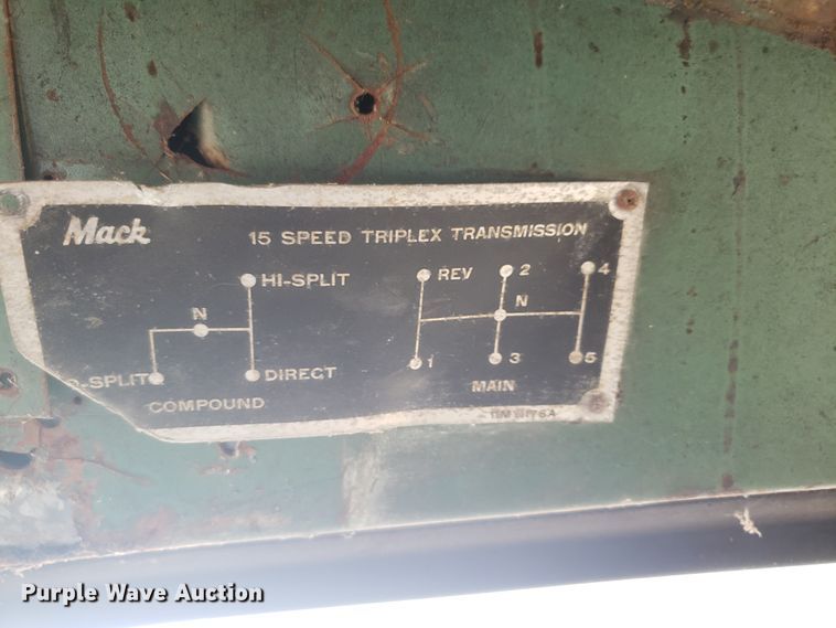 image for item DE3991 1965 Mack P61ST winch truck