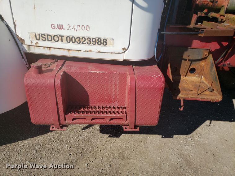 image for item DE3991 1965 Mack P61ST winch truck