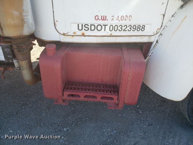 image for item DE3991 1965 Mack P61ST winch truck