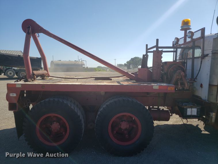 image for item DE3991 1965 Mack P61ST winch truck