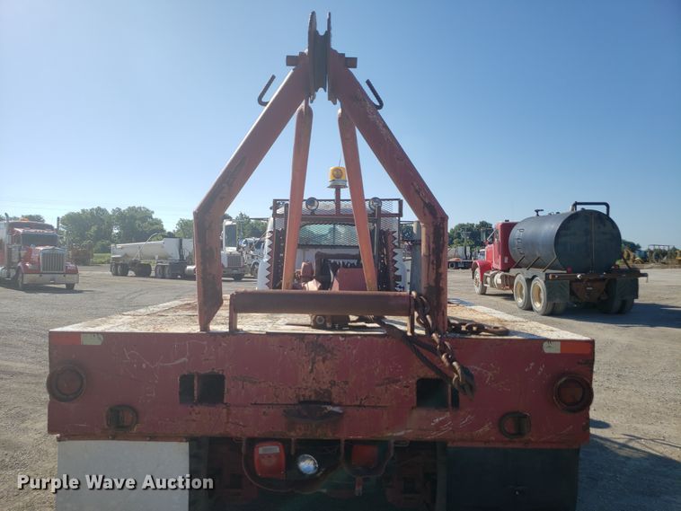 image for item DE3991 1965 Mack P61ST winch truck