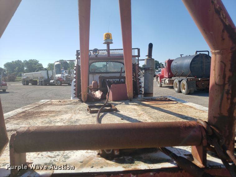 image for item DE3991 1965 Mack P61ST winch truck