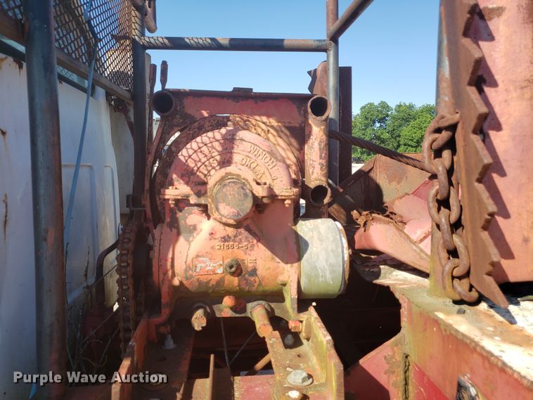 image for item DE3991 1965 Mack P61ST winch truck