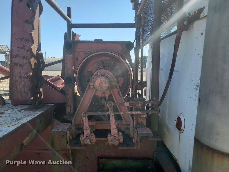 image for item DE3991 1965 Mack P61ST winch truck