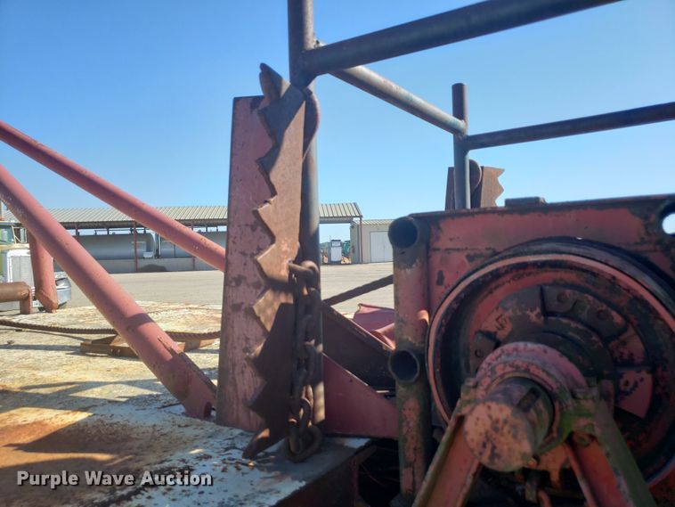 image for item DE3991 1965 Mack P61ST winch truck