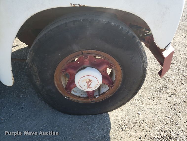 image for item DE3991 1965 Mack P61ST winch truck