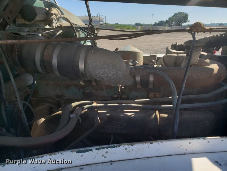 image for item DE3991 1965 Mack P61ST winch truck