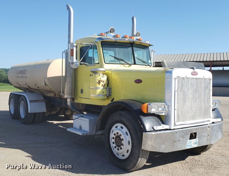image for item DE3992 1987 Peterbilt 379 tank truck
