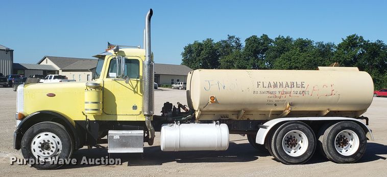image for item DE3992 1987 Peterbilt 379 tank truck