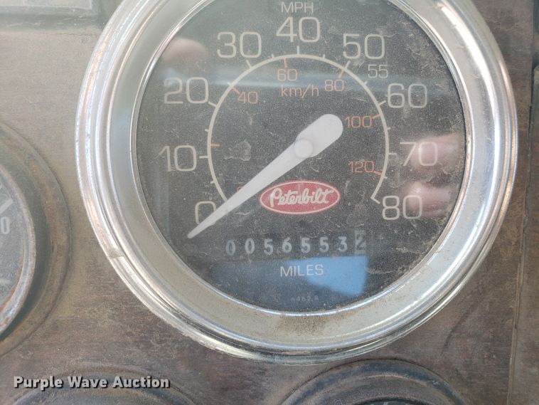 image for item DE3992 1987 Peterbilt 379 tank truck