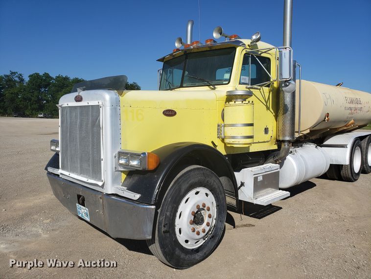image for item DE3992 1987 Peterbilt 379 tank truck