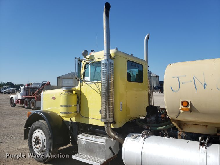 image for item DE3992 1987 Peterbilt 379 tank truck
