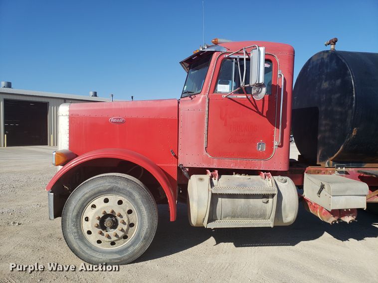 image for item DE3993 1991 Peterbilt 379 tank truck