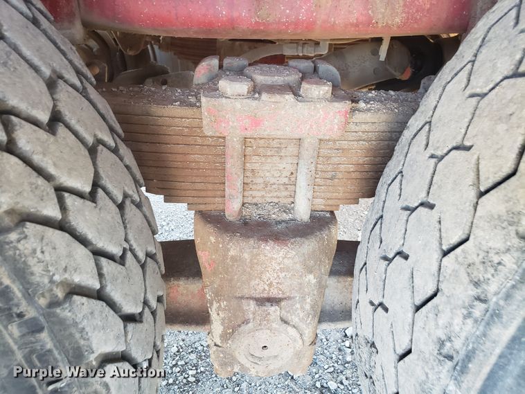 image for item DE3993 1991 Peterbilt 379 tank truck