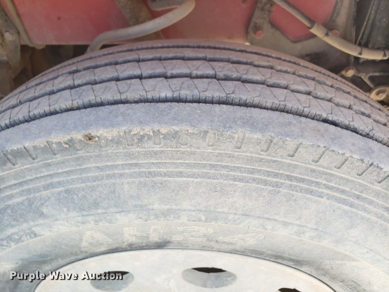 image for item DE3993 1991 Peterbilt 379 tank truck