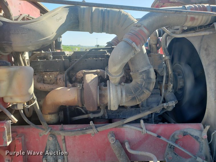 image for item DE3993 1991 Peterbilt 379 tank truck