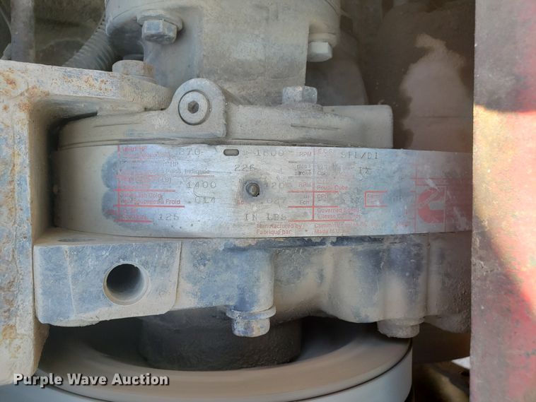 image for item DE3993 1991 Peterbilt 379 tank truck