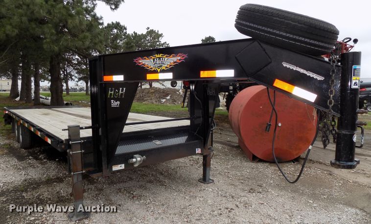 image for item DE7724 2015 H&H equipment trailer