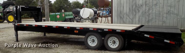 image for item DE7724 2015 H&H equipment trailer