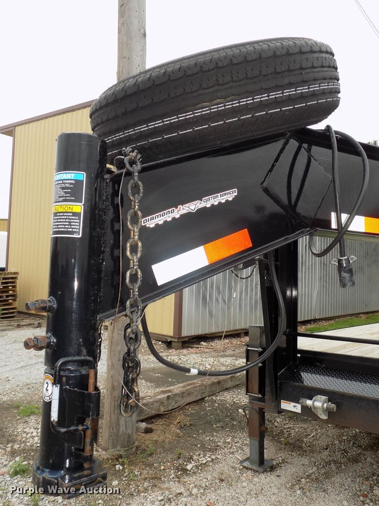 image for item DE7724 2015 H&H equipment trailer